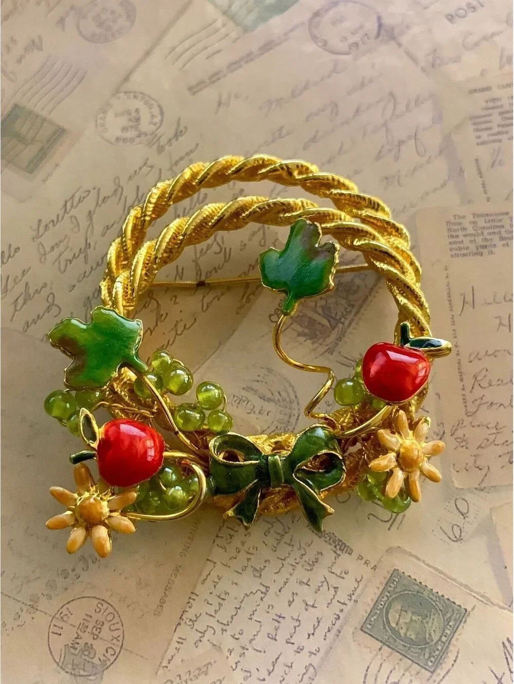 Vintage Charming Gold-tone Brooch with Red Apples & Green Leaves